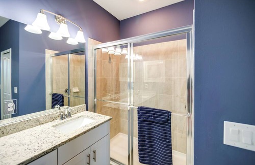 Gateway House | Fort Myers Retreat: Screened Porch & Resort Perks!