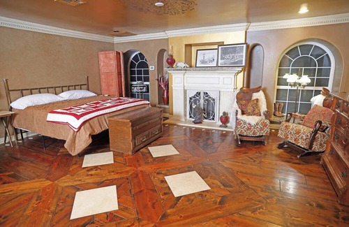 Skiatook House | Skyview Tulsa Luxury Venue sleeps 25+