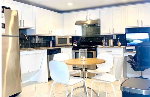 North Brookhaven Apartment | "Cozy Accessible 1 Bedroom Retreat with Patio in Brookhaven"