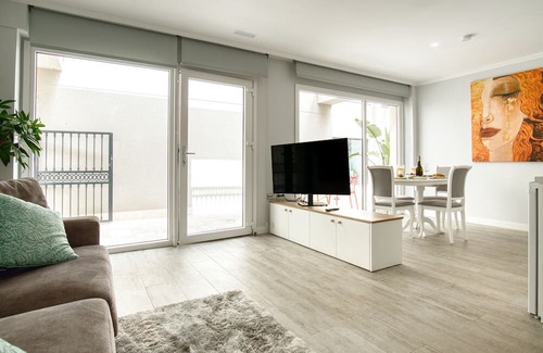 Cabo de las Huertas Apartment | Apartment 'Mar 6' with Shared Terrace, Wi-Fi and Air Conditioning