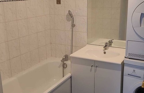 Vitry-sur-Seine Apartment | Duplex Plein Pieds Avec Jardin et Terrasse au Pied du Tramway à 10 min de Paris