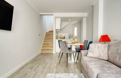 Cabo de las Huertas Apartment | Apartment 'Mar 5' with Private Terrace, Wi-Fi and Air Conditioning