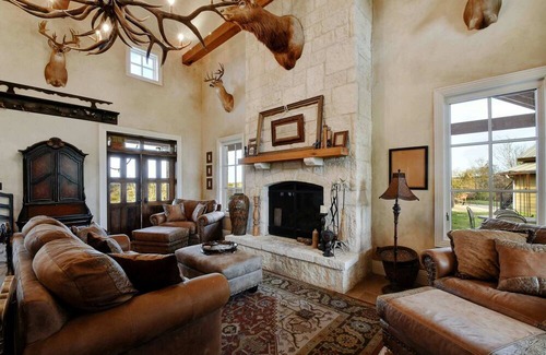 Fredericksburg House | Headwaters Hilltop Pool-Hot tub