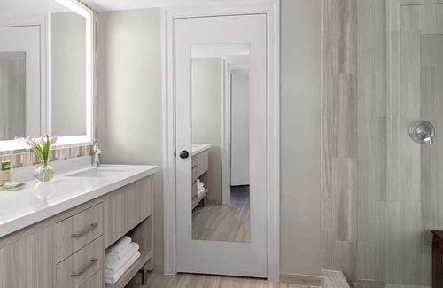 Harbour Town Resort | Marriott Harbour Club Resort - 2 Bedroom, 2 Bath, Kitchen, Living Area