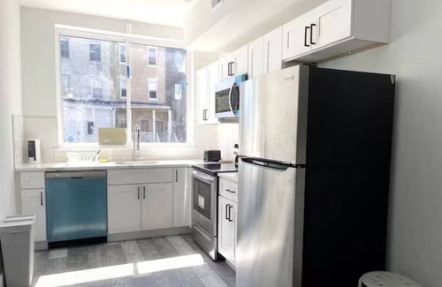 West Philadelphia Apartment | Cozy Retreat on Fairmount