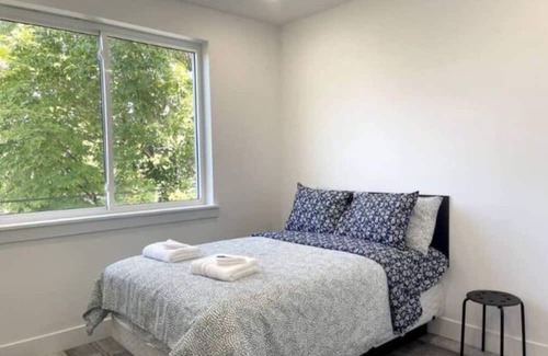 West Philadelphia Apartment | Cozy Retreat on Fairmount