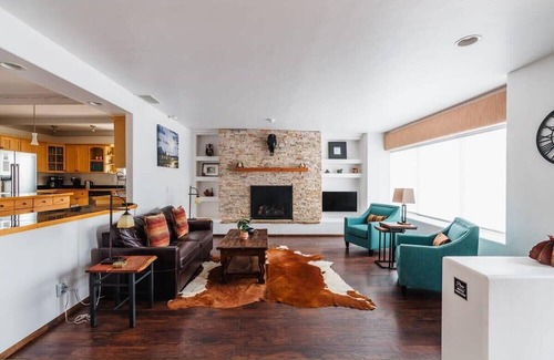 Cave Creek House | Panoramic Desert Views | Southwest Cowboy Vibes