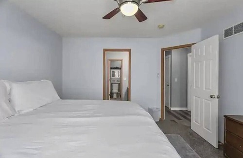 Lenexa House | Cozy 3-bedroom townhome in welcoming Lenexa with AC, WiFi NEW PROMO PRICING