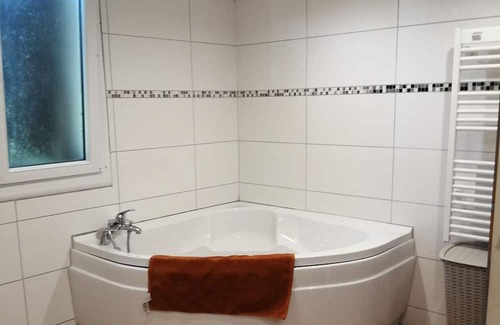 Saint-Martin-d'Arrossa Bed & Breakfast | Chambre Xoriekin Charmante et Calme au Cœur du Pays Basque Intérieur !!!