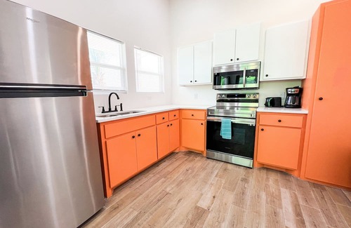 Aransas Pass Cabin | Escape to our cozy 2 bedroom cabin in Aransas Pass, perfect for families of up to 6