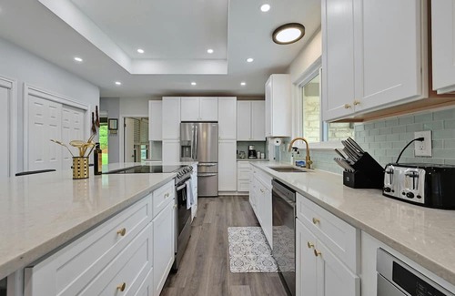 Manchaca House | Manchaca Home with Pool & Spa - Red Door Ranch!