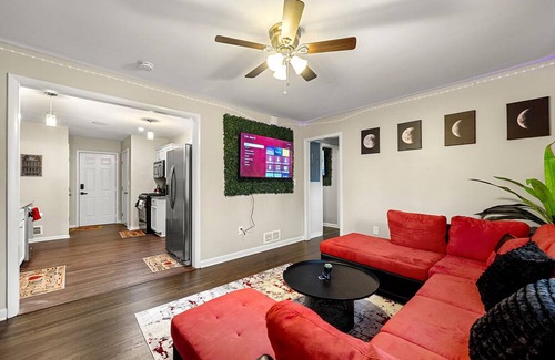 East Point House | Big Red House in ATL by Hartsfield-Jackson Airport