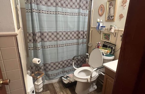 Greenville House | House for Rent for Eclipse Weekend - Available Thursday - Tuesday