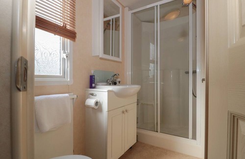 Fiddington Cottage | BAYVIEW 22, pet friendly, with a garden in West Quantoxhead
