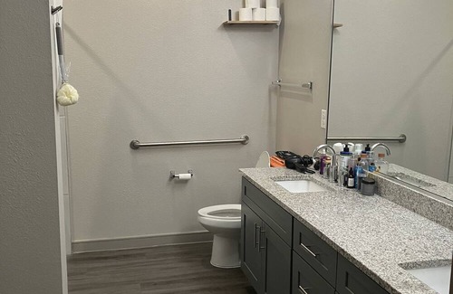 Garland Apartment | New luxury 2 bedroom apartment located in Garland available now! Great location.