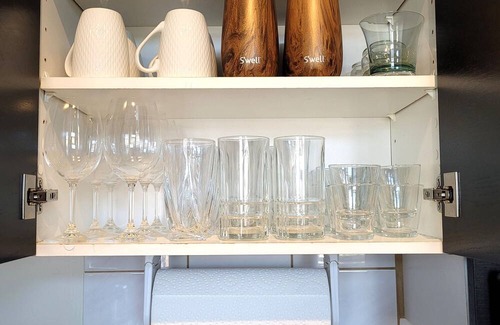 Verdun Apartment | Charming 1 bdrm + office near Verdun waterfront, many amenities for longer stays