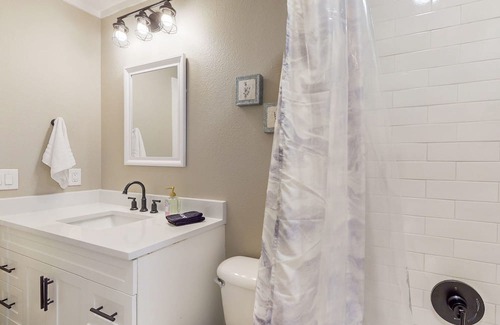 McKinney House | Dog-friendly home near downtown with grill, streaming, washer/dryer, small deck