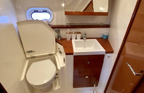 Charente-Maritime Boat Rental | Séjour de Rêve sur un Yacht
