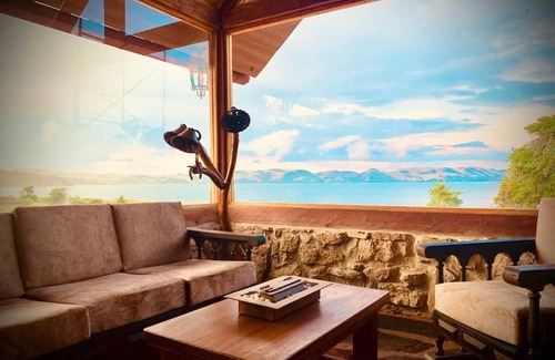 Tunja Cabin | Cabaña a Orilla del Lago de Tota, Parqueadero Privado, Playa Privada,mascotas si