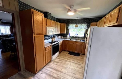 Saratoga Springs House | Saratoga Lake Home with Private Dock. Minutes to Saratoga Springs!