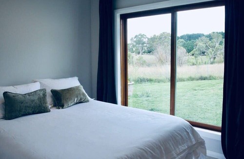 Nashdale Villa | Villa Cordoba - Winery Escape
