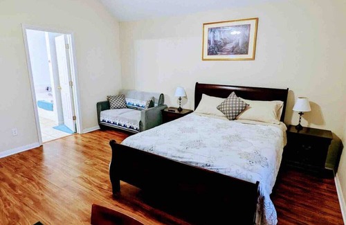 Temple House | ★NEW★ A Respite Escape- 3 BDR 2 BTR Home of Temple
