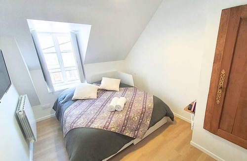 Dinan Apartment | Bright, cozy apartment in the heart of Dinan