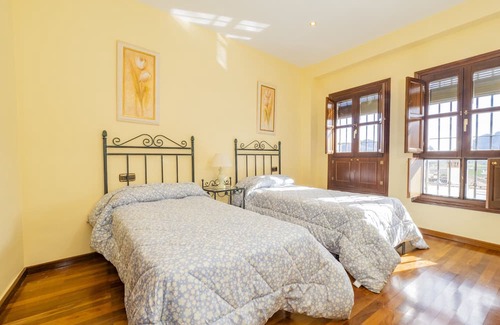Zafarraya Cottage | Cubo's La Casa de Tita Elvira Family 20 PAX
