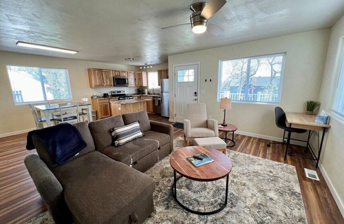 Helena House | New 2 bedroom home w/ patio