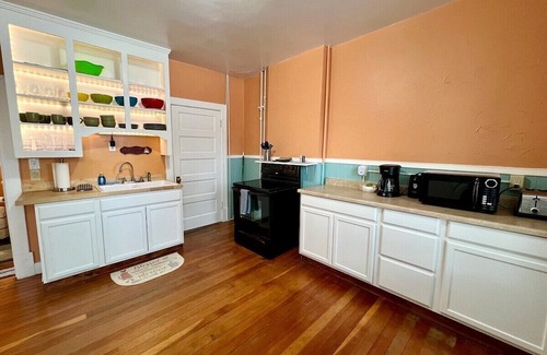Helena Apartment | The Gallatin - Spacious 1 Bed Dog Friendly