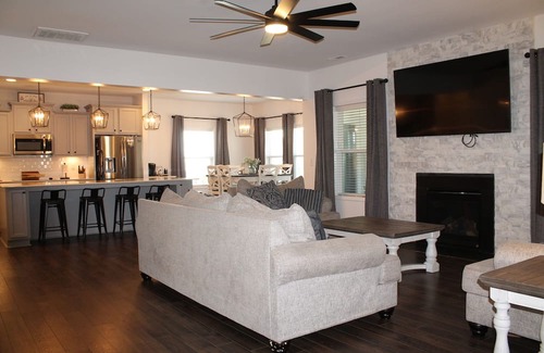 Southern Pines House | 5BR-4BA near Pinehurst w/ Pool, Golf Cart & More!