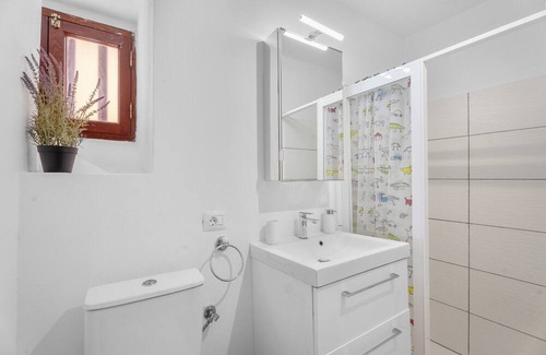 Vallehermoso Apartment | Apartment 'Telégrafos' with Mountain View, Private Terrace and Wi-Fi