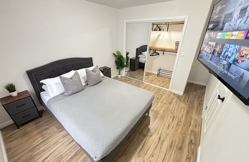 Garland House | Family & Friends Welcomed to Newly Renovated Home. Nearby Garland-Dallas-Plano