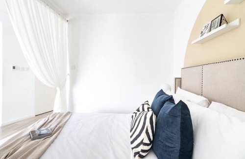 Jadaf Apartment | GuestReady - A View of the City Skyline - D1 Tower