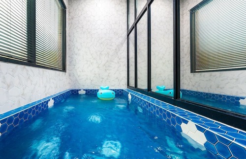 Oeseo House | Gapyeong Mountain Dog Pool Villa