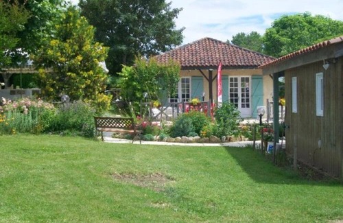 Villefranche-du-Perigord House | Mobilhome 3 étoiles - Piscine - eeeebc