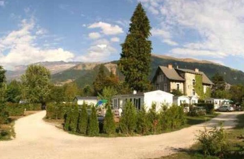 Le Bourg-d'Oisans House | Camping 4 étoiles - Parc aquatique - eeeaie