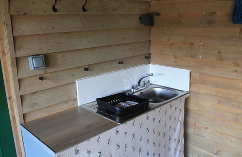 Lostwithiel Cabin | Wooden lodge set in countryside, close to River Fowey