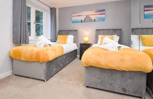 Bletchley House | Luxury MK City Boutique House