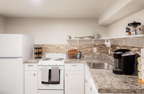 Great Falls Apartment | A Cozy Art District Studio