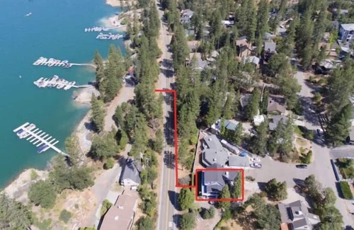 Bass Lake Cabin | Franklins amazing lake view cabin with boat slip & private Marina