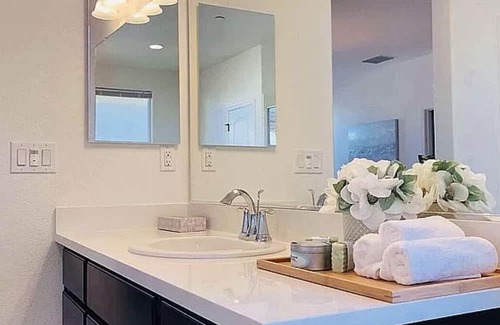 Elk Grove House | Newly private home - Central Elk Grove