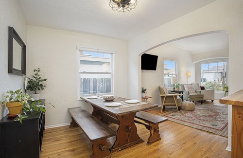 Richmond Annex House | Warm and inviting three bedroom house near UC Berkeley, SF and Marin
