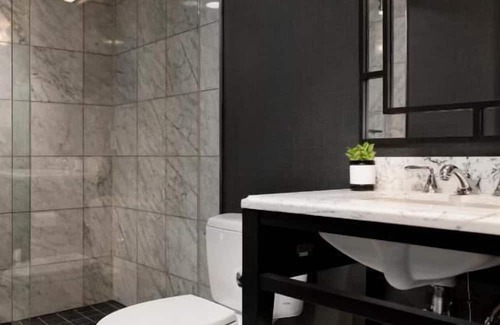 Logan Circle House | 4 Standard Two Queens at Viceroy Washington DC, Rooftop Pool!