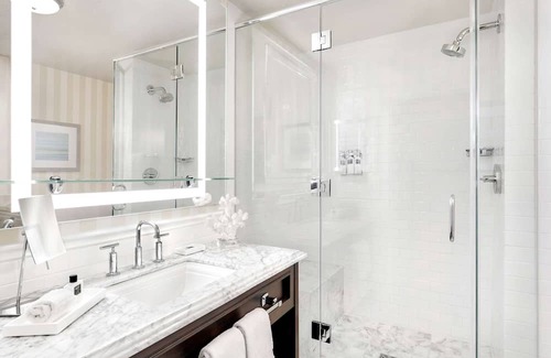 Del Mar House | 1-Bedroom Suite at a 5⭐️ Hotel