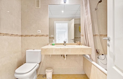 Pueblo Mascarat Apartment | Apartment 'Oasis Beach Lll' with Sea View, Wi-Fi and Air Conditioning