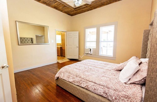 Falls County House | Peaceful home located in Central Texas right off of I-35 corridor. Pet friendly