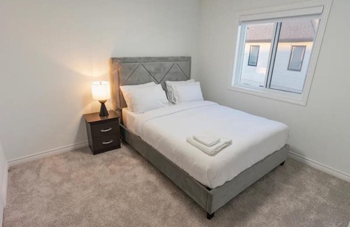 London House | Spacious Dream Home for You and Yours