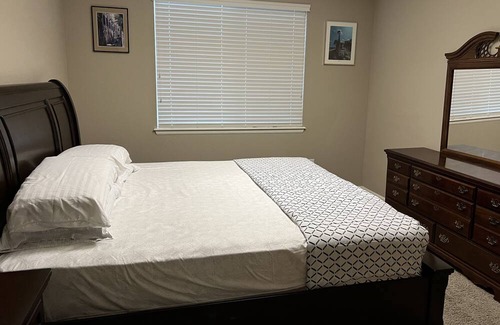 Brighton House | The Spacious Spruce: 4BR Retreat 17 min from DIA.