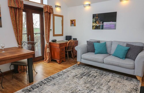 Totnes Cottage | STUDIO 1, character holiday cottage in Totnes